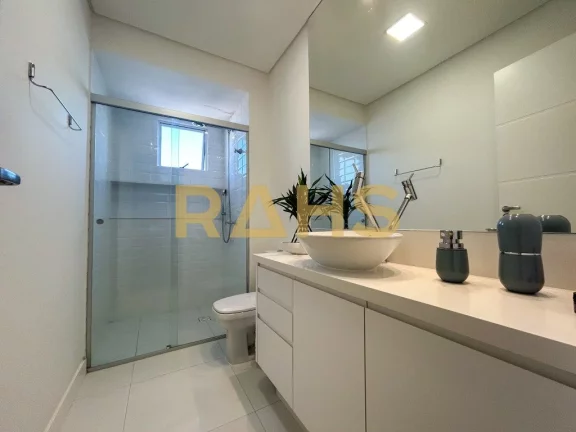 Imagem Cobertura Duplex em ótima localização no Santo Antônio. Imóvel recém reformado. Possui ao tota...