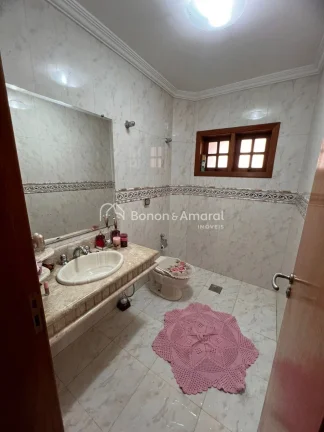 Imagem Terreno: 321 m²
Construção: 252 m²
Documentação: Totalmente regularizada

Características do ...