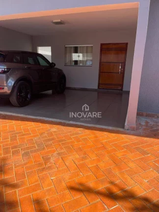 Imagem Casa com 4 dormitórios à venda por R$ 750.000,00 - Jardim América - Itumbiara/GO