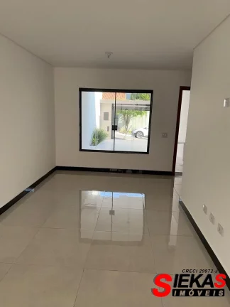 Imagem Casa de 2 quartos com suíte, 2 banheiros e 2 vagas na Vila Ré, São Paulo-SP: seu novo lar espera por você!