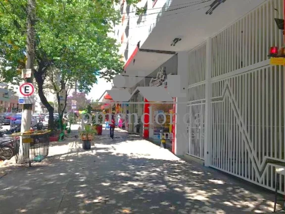 Imagem Apartamento próximo do Metrô Fradique Coutinho com 2 quartos e 1 vaga, 83m²