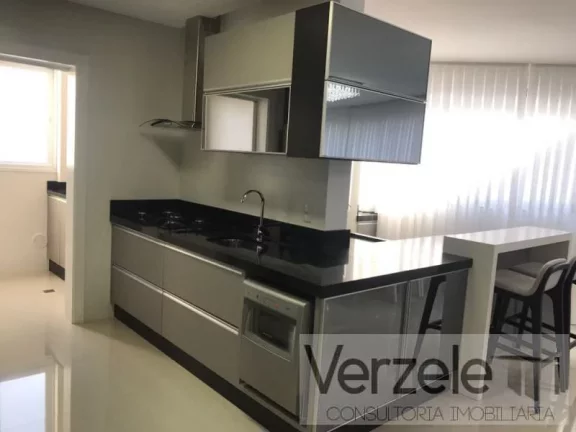 Imagem Apartamento 4 ou + dormitórios para Venda em Balneário Camboriú / SC no bairro Centro