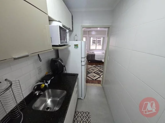 Imagem Kitnet com 1 dormitório para alugar, 30 m² por R$ 2.045,00/mês - Santa Cecília - Porto Alegre/RS