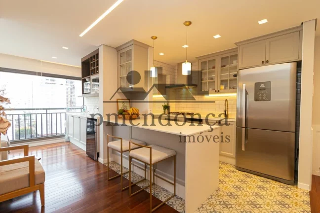 Imagem Apartamento em andar alto de 69m², moderno, finamente decorado com qualidade e de bom gosto. Com li...