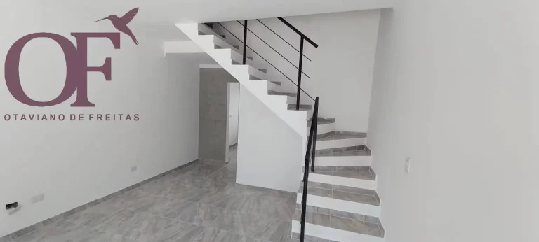 Imagem Casa assobradada em condominio fechado