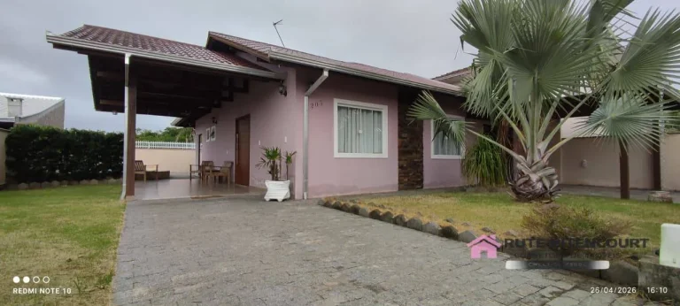 Imagem Excelente Casa em Alvenaria com Laje Mobiliada - Bairro Costeira