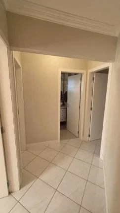 Imagem Apartamento quadra mar com 3 dormitórios sendo 1 suíte e 1 vaga em Meia Praia - Itapema/SC