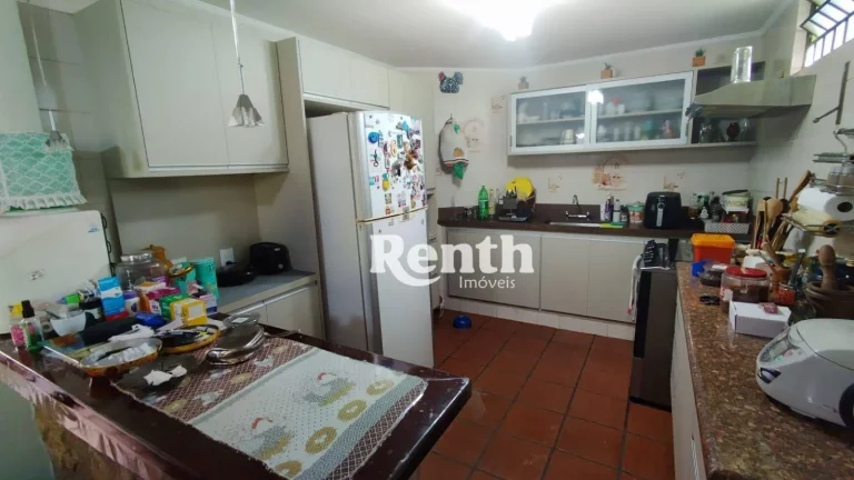Imagem Casa com 3 dormitórios à venda, 250 m² por R$ 650.000,00 - Parque Universitário - Rio Claro/SP