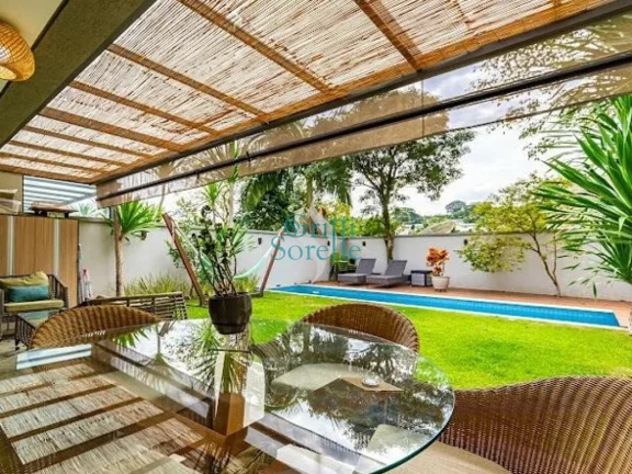 Casa em Condomínio à Venda em Jardim Cordeiro - São Paulo/SP.