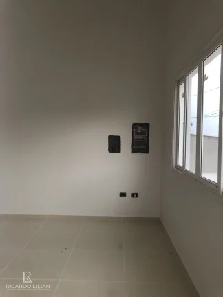 Imagem Casa térrea de condominio com 3 dormitórios sendo uma suite, duas vagas e quintal - A VENDA!!!