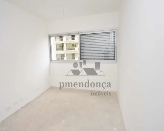 Imagem Apartamento totalmente reformado, living com porcelanato, 3 dormitórios, sendo 1 suíte, ambos no c...
