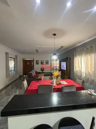 Imagem Casa com 3 dormitórios à venda, 188 m² por R$ 600.000,00 - Baixo Grande - São Pedro da Aldeia/RJ