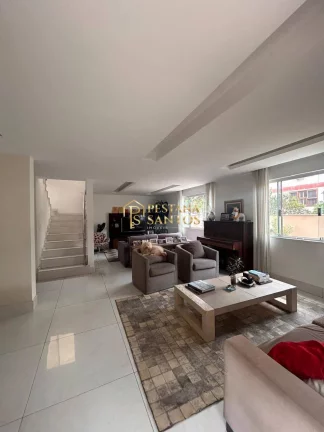 Imagem Casa Triplex à Venda no Condomínio Jardim Nova Barra