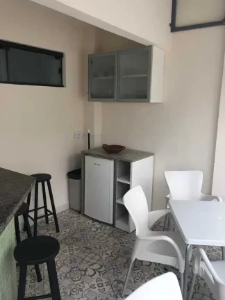 Imagem Cobertura duplex com 4 dormitórios sendo 1 suíte e 2 vagas de garagem em Balneário Camboriú/SC
