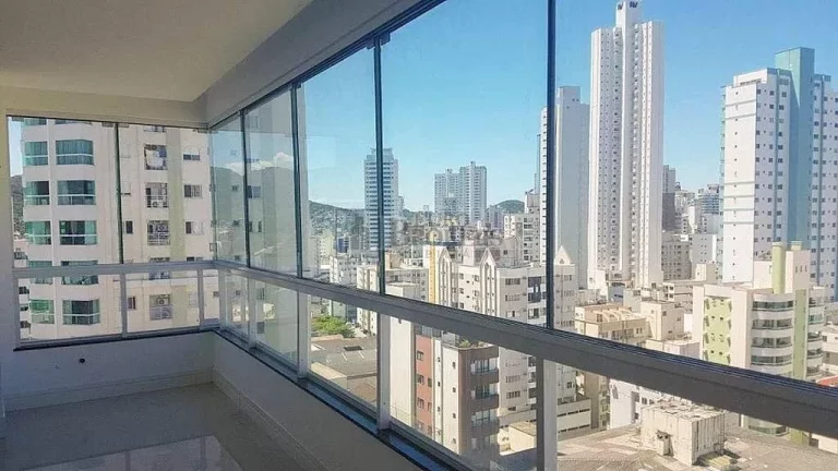 Imagem Apartamento com 3 suítes no Centro de Balneário Camboriú