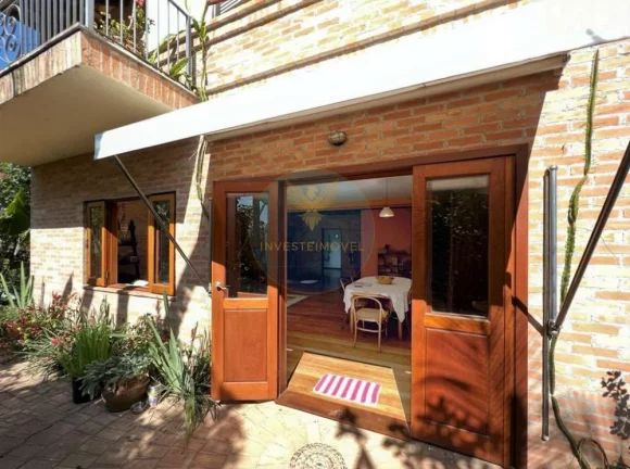 Imagem Casa em Condomínio a Venda no bairro Granja Viana II - Cotia, SP