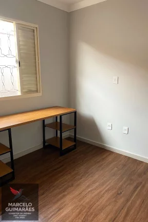 Imagem Casa à Venda 

 Parque Vista Alegre 3 Dormitórios sendo 1 suíte
