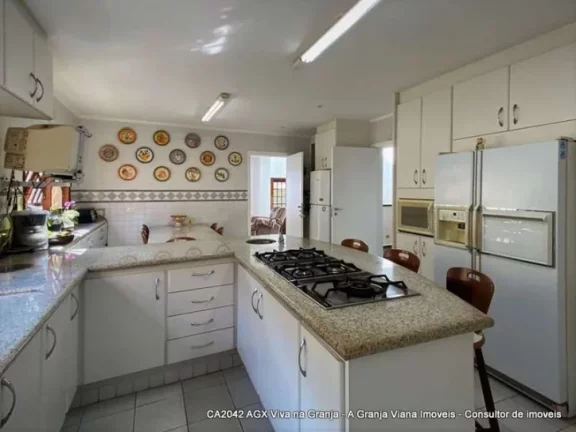 Imagem Cond. SP II - 4 dorms (2 sts). Muito conforto, salão festas gourmet, rua tranquila, plana e sem saída, frente para área de preservação do condomínio!