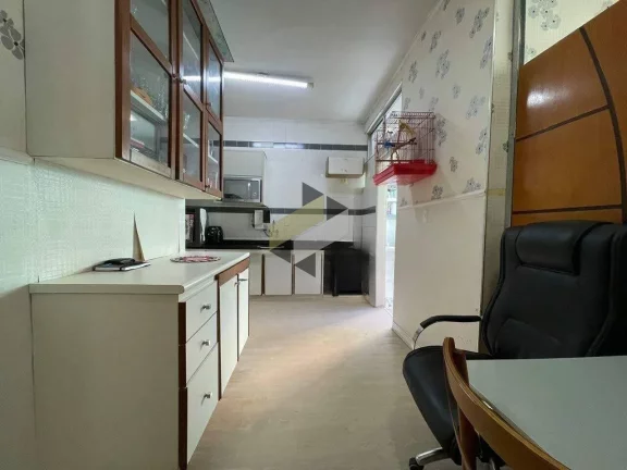 Imagem Casa Sobreposta para Venda em Santos, Encruzilhada, 2 dormitórios, 2 banheiros
