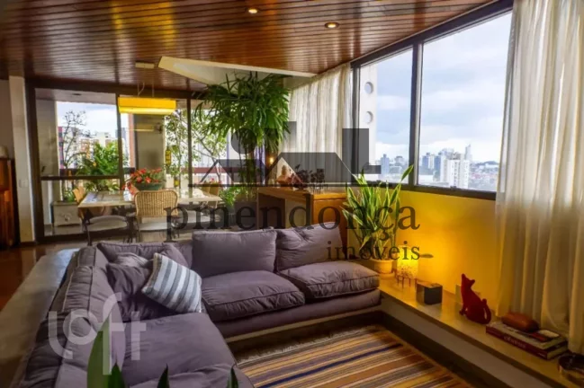 Imagem Apartamento Duplex no Sumaré com 3 suítes, 3 vagas, 208 m²
