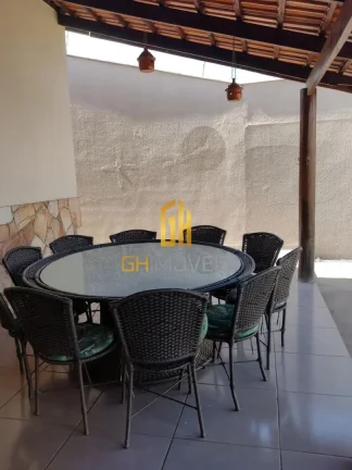 Imagem Casa com 3 quartos no Bairro Ilda, em terreno com 240m² com 90m² de área construída possui:- Sal...