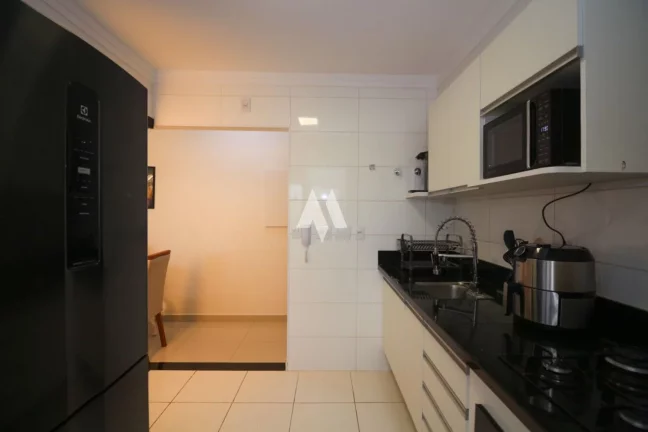 Imagem Apartamento Padrão à locação com 2 suítes e Vista parcial para o mar no bairro do Embaré em Santos/SP
