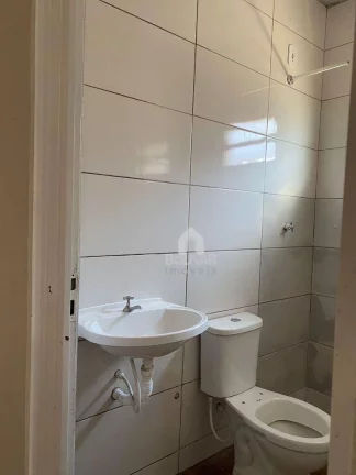 Imagem Casa com 3 dormitórios para alugar, 51 m² por R$ 1.300,00/mês - Zenon Borges Guimarães - Itumbiara/GO