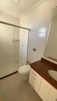 Imagem Cobertura Triplex, 04 Suites, 02 Vagas de Garagem, Centro, Guarapari - ES