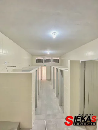 Imagem Galpão comercial para locação em Barueri-SP, Jardim Califórnia: 5 salas, 4 banheiros, 1.179m² de área!