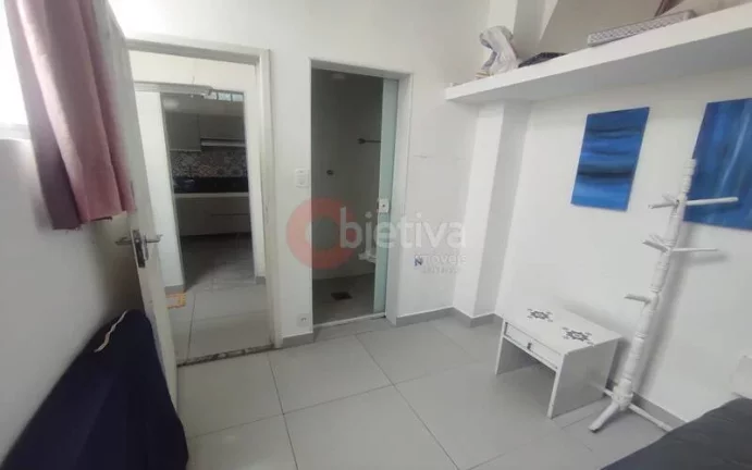 Imagem Apartamento linear, 2 quartos, a 300 metros da Praia do Forte - Cabo Frio