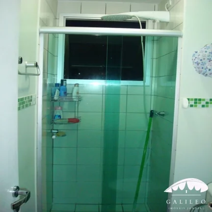 Imagem VENDA | APARTAMENTO NO RESIDENCIAL NOVE DE JULHO - Com 2 dormitórios, com varanda, armários planejados no quarto, banheiro, cozinha e 01 vaga coberta.