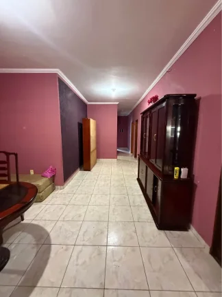 Imagem CASA DE FAMÍLIA: 4 QUARTOS, PISCINA E GOURMET POR APENAS R$ 600 MIL!