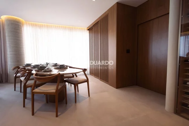 Imagem 143 Mayfair - Apartamento decorado com vista Mar com 4 Suítes à Venda no Centro
