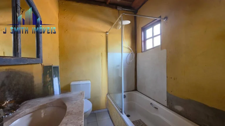 Imagem Casa de campo, rústica, um verdadeiro refúgio de harmonia e luz. 3 Suítes.