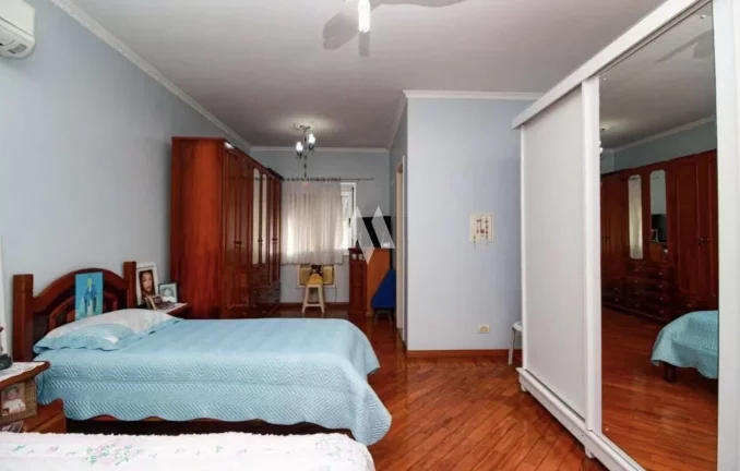 Imagem Casa isolada á venda em Santos !