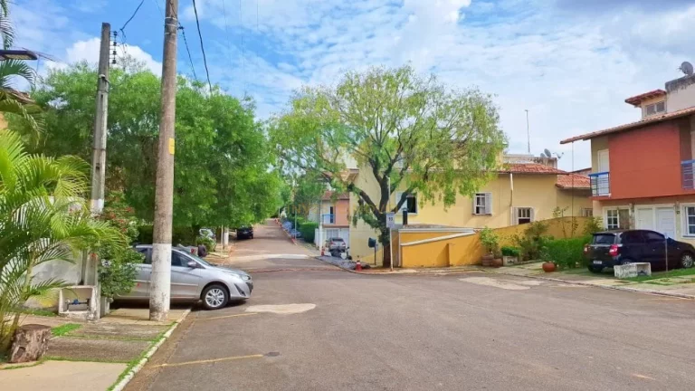 Imagem Casa em Condomínio a Venda no bairro Granja Viana - Cotia, SP
