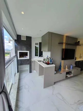 Imagem Apartamento mobiliado com 2 suítes e 2 vagas de garagem no bairro Ressacada em Itajaí