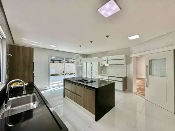 Imagem Casa Neoclássica Granja Viana: 4suítes, piscina, gourmet! Cond São Paulo II