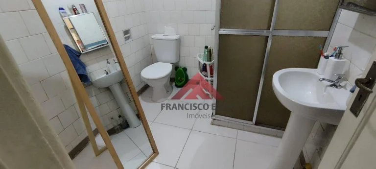 Imagem Apartamento no centro,proximo a todo comércio,forum supermercado Guanabara,próximo as barcas,e terminal rodoviário,imóvel amplo,um lance de escada,vaz