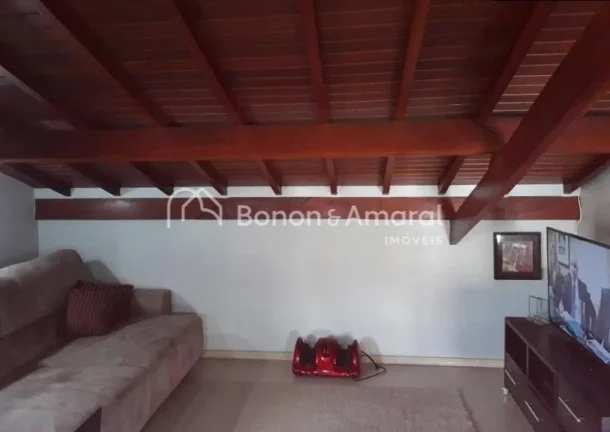 Imagem Casa à venda em condomínio fechado em Valinhos/SP!

Casa em excelente localização dentro do cond...