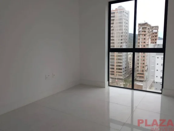 Imagem ️ Apartamento Alto Padrão – 3 Suítes | 2 Vagas | Vista Lateral para o Mar | 100m da Praia | Porto Belo