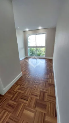 Imagem Apartamento de 4 Quartos para Venda na Barra da Tijuca com 288 m²