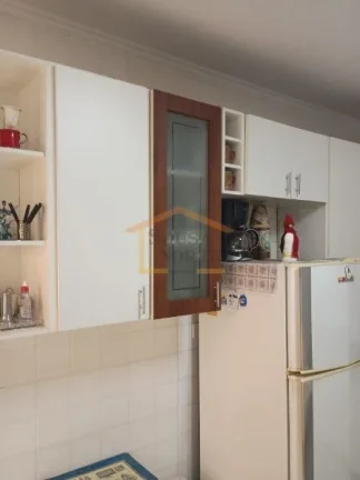 Imagem Sobrado em vila fechada, 2 dormitórios, sendo 1 suíte, armários na cozinha e nos dormitórios, la...