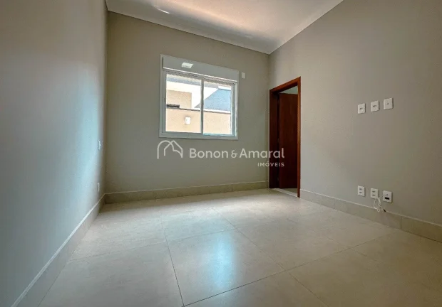 Imagem Maravilhosa casa térrea, acabamento de primeira, com 3 suítes todas com armários e ar condicionad...