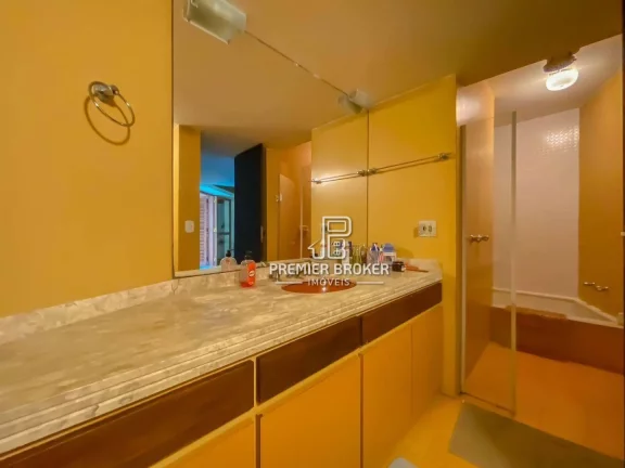 Imagem Casa à venda, 408 m² por R$ 1.500.000,00 - Granja Guarani - Teresópolis/RJ