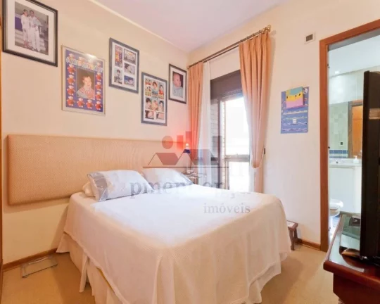 Imagem Apartamento com living para 03 ambientes, vista panorâmica, piso de tacos, lavabo, sala íntima, 4 ...