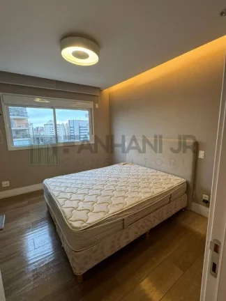 Imagem Oportunidade única: Apartamento de luxo com 3 quartos na Vila Nova Conceição, São Paulo-SP - 157m², 3 suítes, 3 salas, 4 banheiros, 3 vagas!