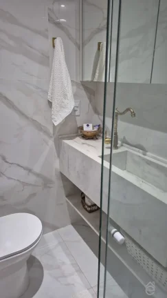 Imagem Apartamento à venda na Ponta Verde, 3 suítes sendo 1 closet, 2 vagas, 148m2