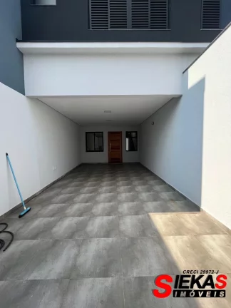 Imagem Imperdível! Casa à venda na Vila Carrão, São Paulo-SP, com 3 quartos, 2 suítes, 3 banheiros, 2 vagas de garagem e 110m².