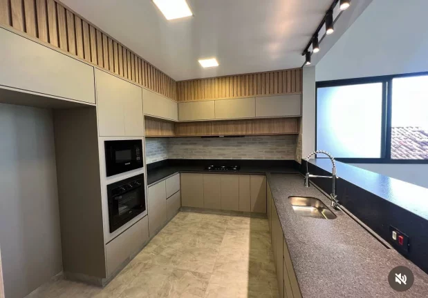 Imagem Linda casa nova - Condomínio próximo ao centro